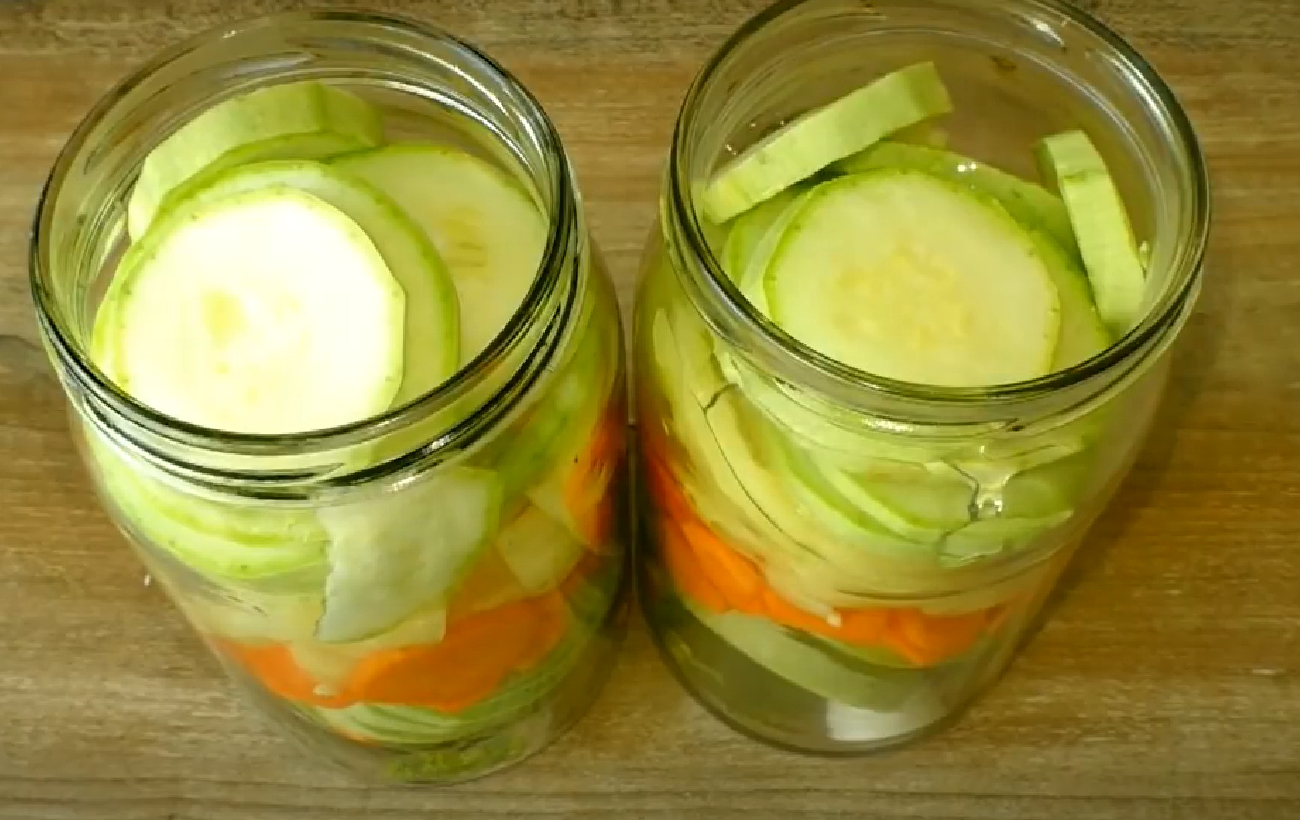 5 оригінальних рецептів осінньої консервації, якщо набридли квашені помідори